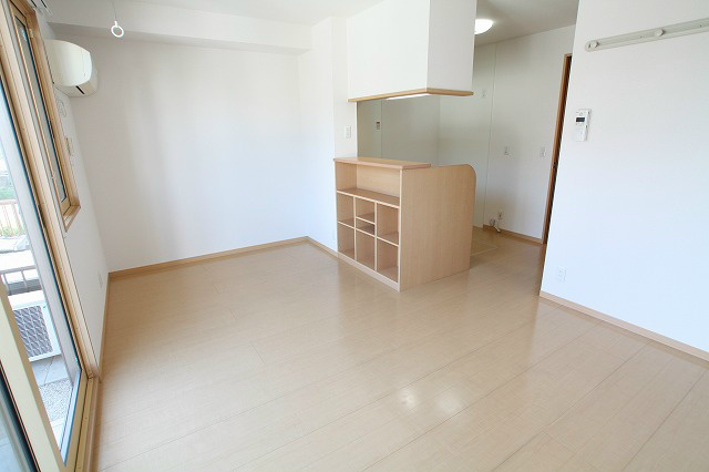 リビングタウン浅羽 リビング