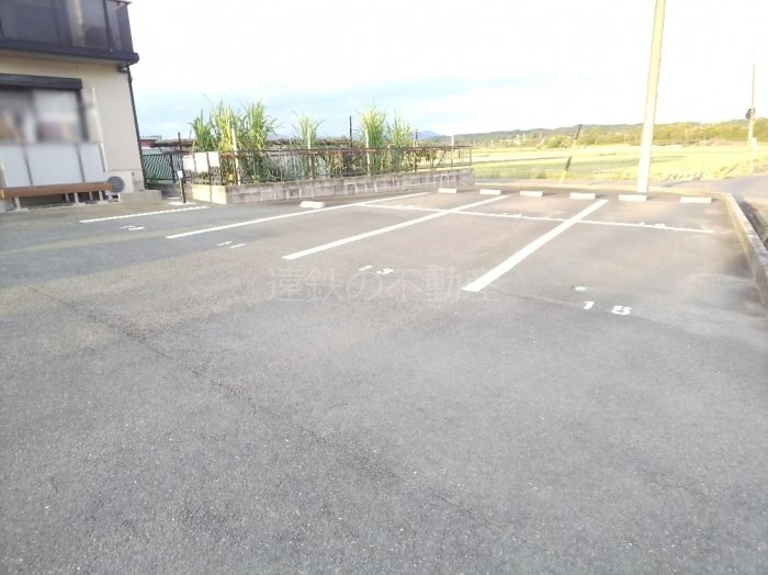 パストラル春岡　Ａ棟 駐車場
