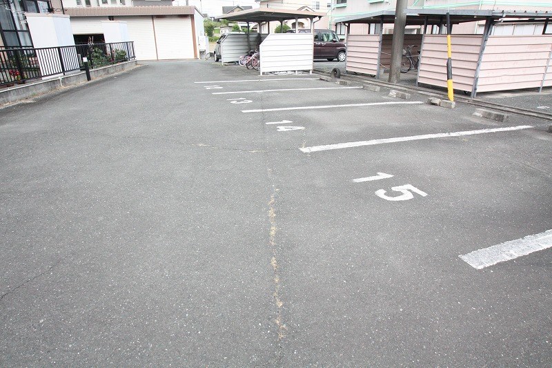 アストロハウスＡ 駐車場