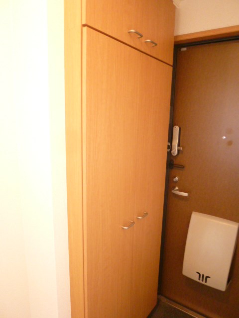 フローラさくら 玄関