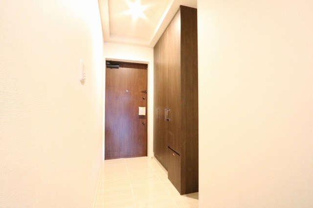 ブライトタウン貴布祢(406) 玄関