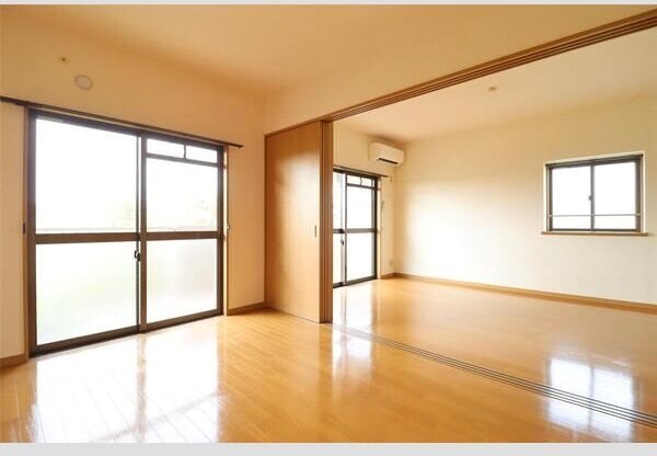 ラフォーレ中里 リビング