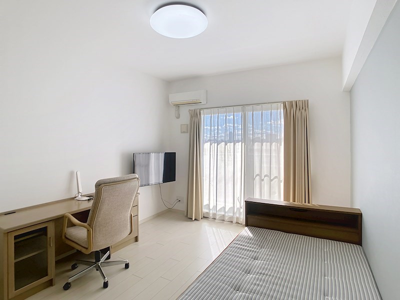 ブライティ助信 ベッドルーム