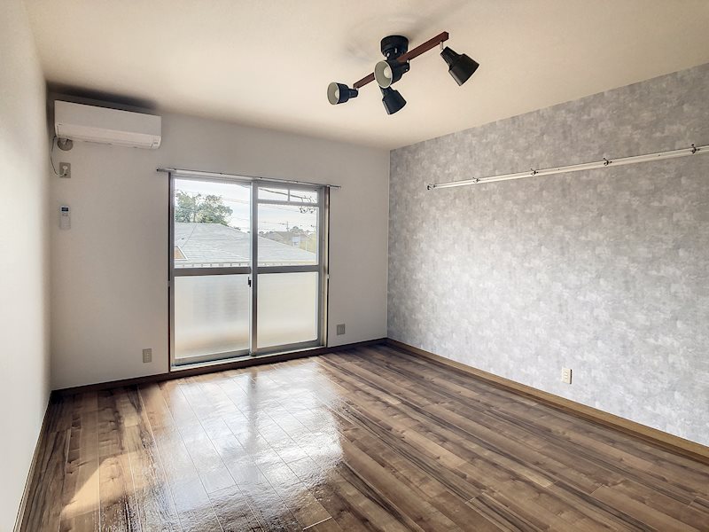 ヴァンヴェール花井 203号室 外観