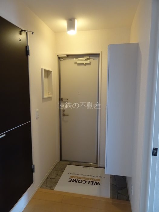 ウィスタリア 玄関