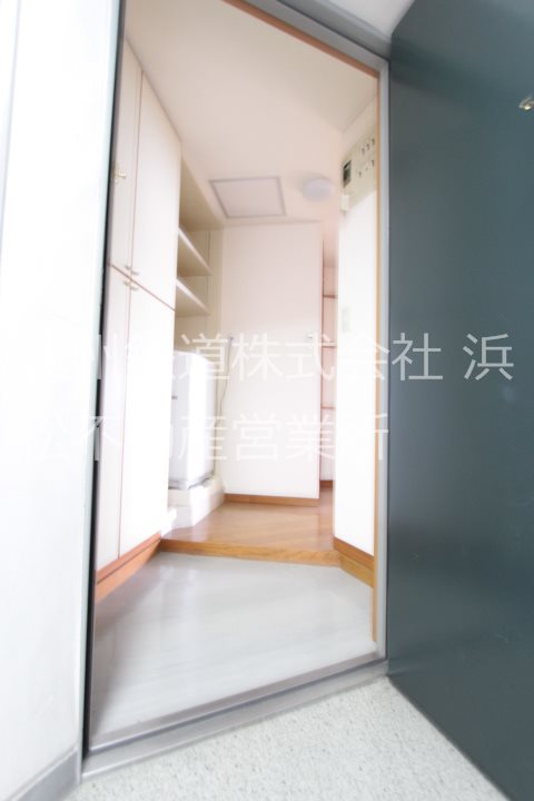 カーサ・ミラ浜松 玄関