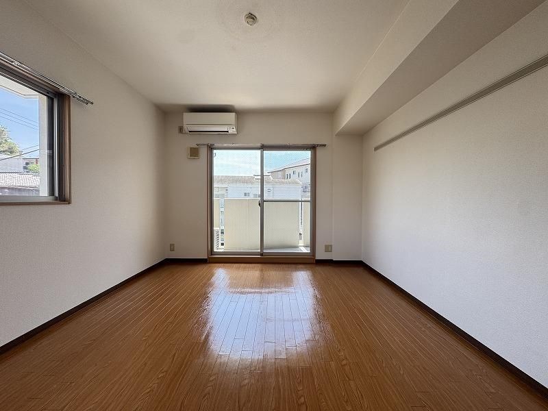 サンライフ鴨江 ベッドルーム