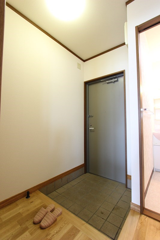 中原ビル 玄関