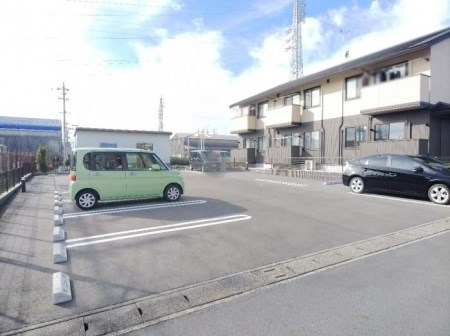 GRACE 駐車場