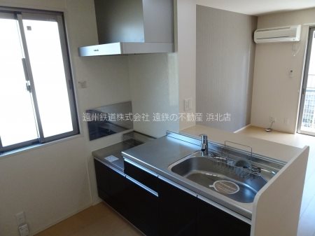 ｺﾓﾄﾞ･ｶｰｻ / ﾚｰﾍﾞﾝ･ｶｰｻ　レーベン・カーサ キッチン