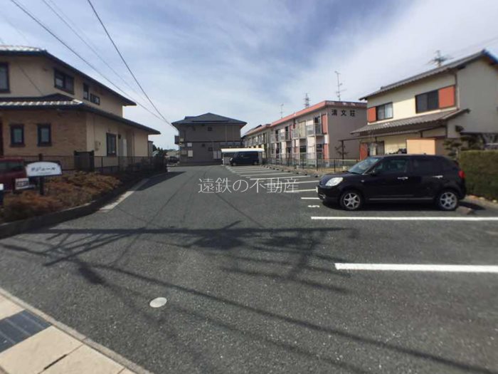 リジェール 駐車場