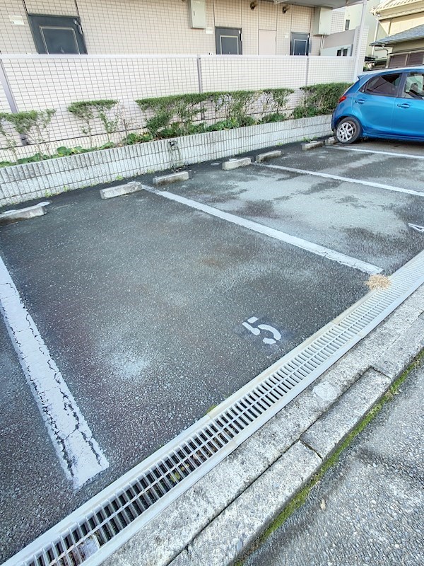 エスポワール 駐車場