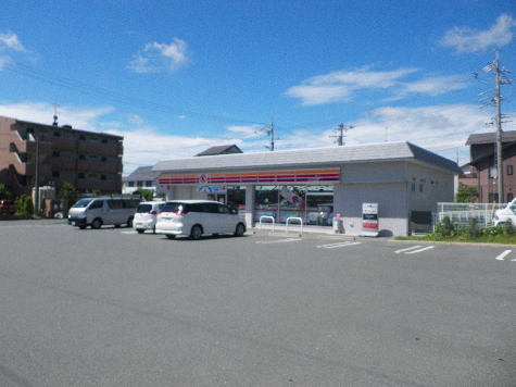 フォルトーナ コンビニ