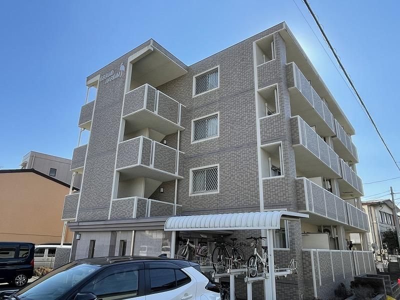 グランジャルダン 405号室 外観