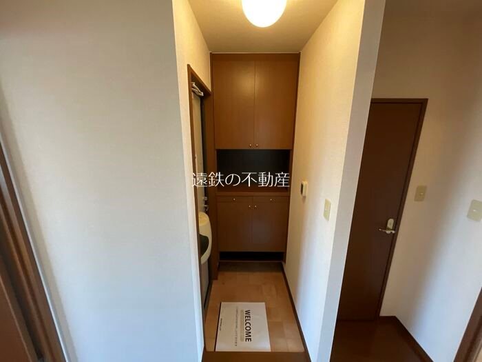 リビングタウン明ケ島　B 玄関