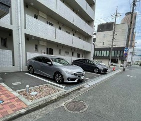 Felsen 駐車場
