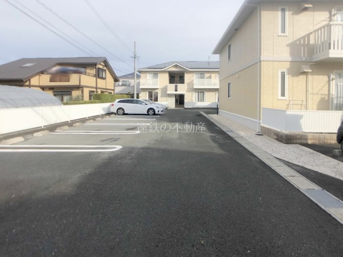 リビングタウン桃の里　C 駐車場