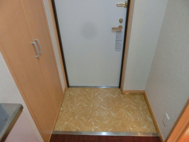 ジュンオアシス 玄関