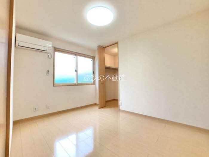 リビングタウン桃の里D ベッドルーム