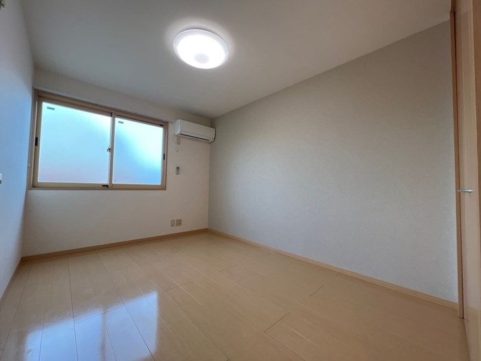 Ｗｉｎｇ ８４１ ベッドルーム