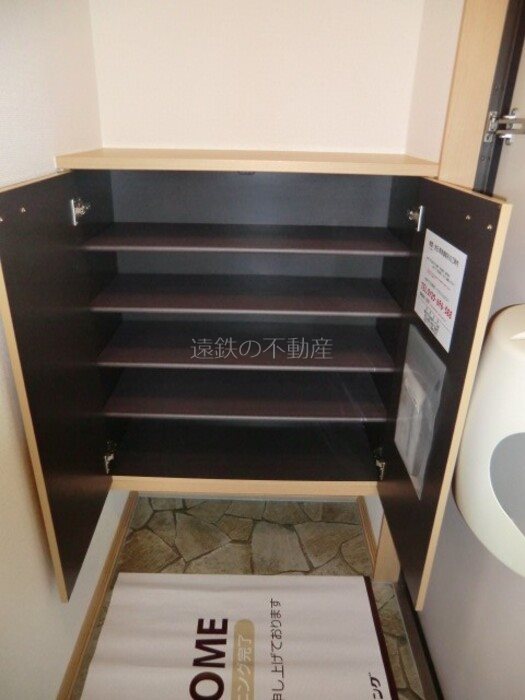 リビングタウン下俣　Ｂ 玄関