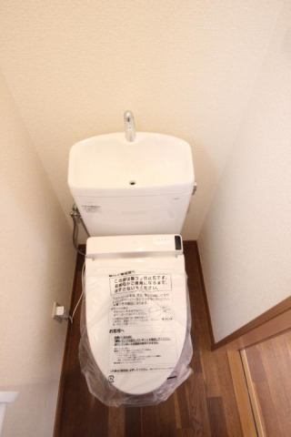 半田山５丁目貸家Ｂ トイレ