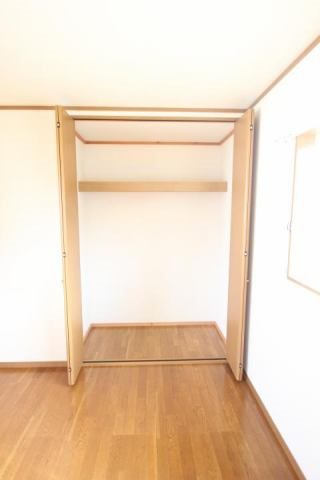 半田山５丁目貸家Ｂ 収納