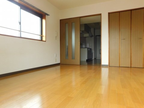 トラスティ都盛 リビング