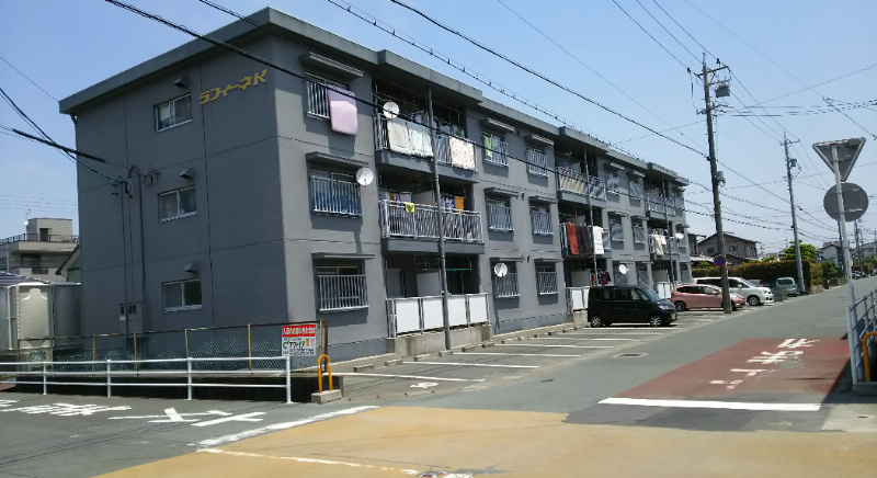 ラフィーネK 駐車場