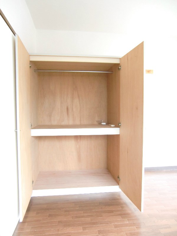 マンションやまももの木 収納