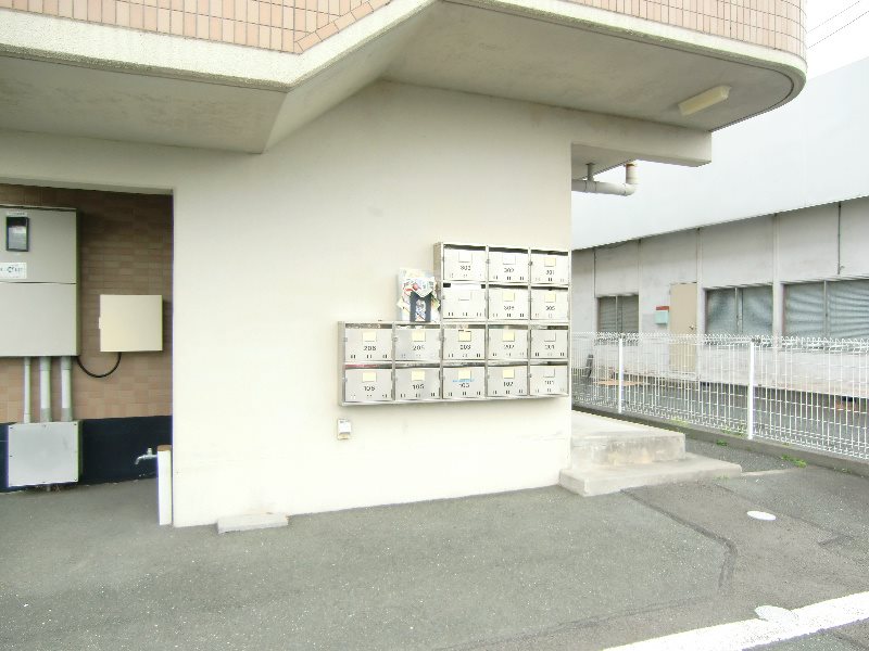 マンションやまももの木 エントランス