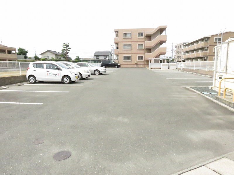 FINE　GROWTH 駐車場