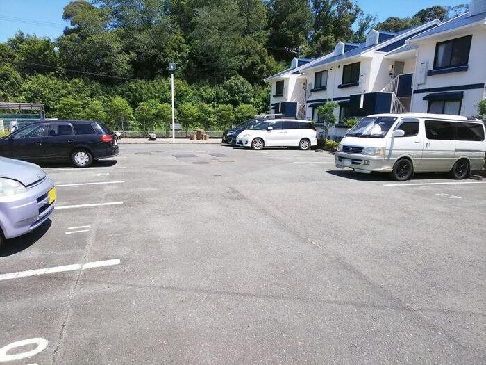 タウンハウス愛野公園　Ｅ 駐車場
