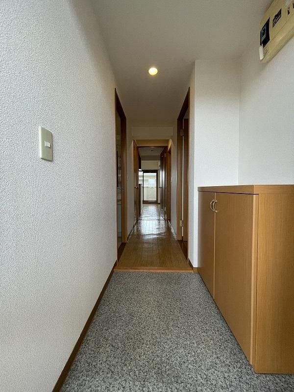 アルフィーネ曳馬野 玄関