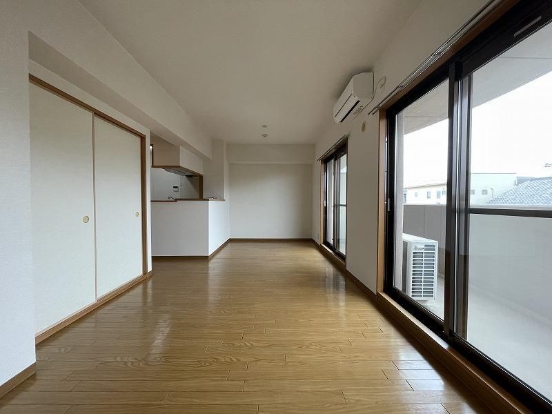 アルフィーネ曳馬野 リビング