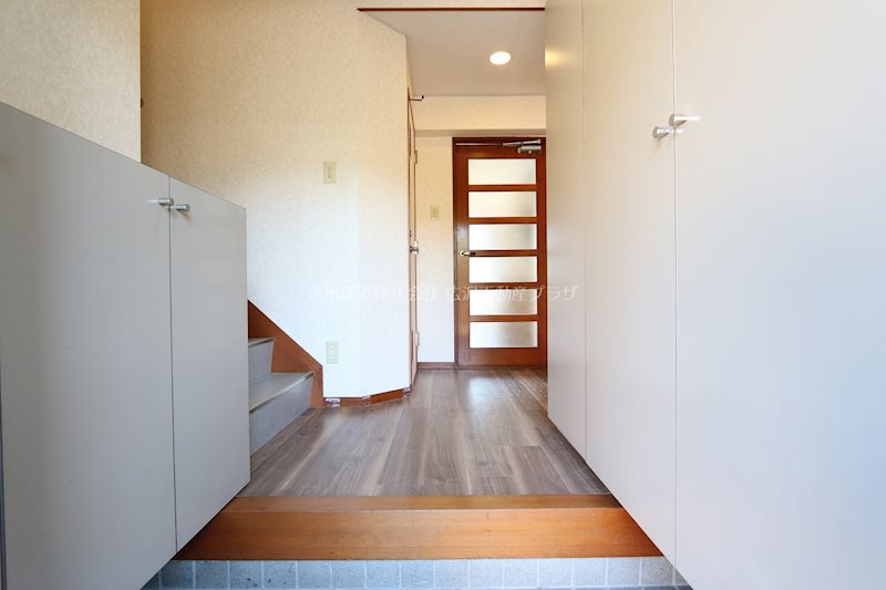 マンションフジ 玄関