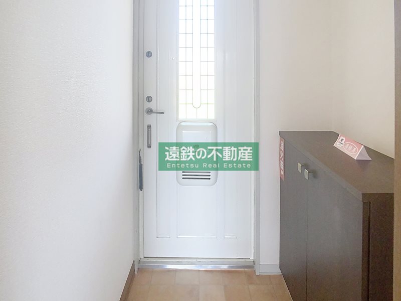 セジュール本町 玄関