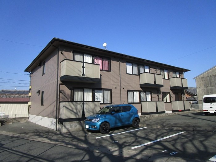 ヴィラ・モンターニュ 101号室 外観