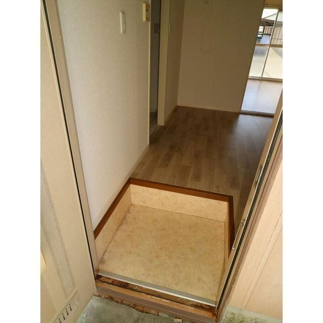 シャローム天王 玄関