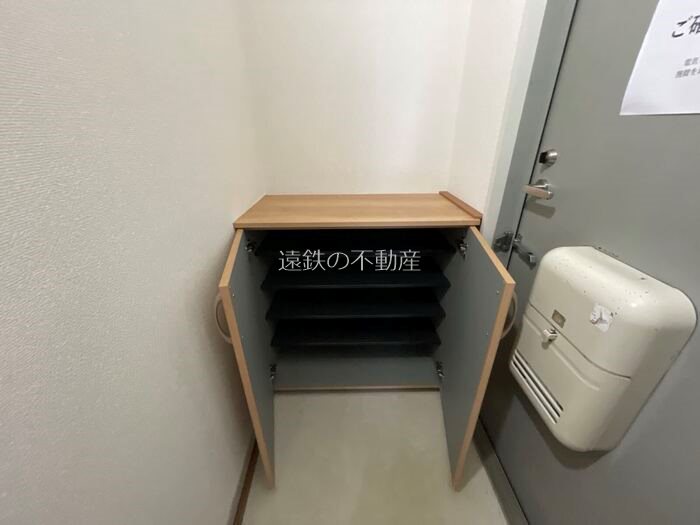 ラ・フレイズ 玄関