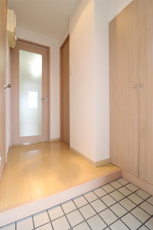 アルトモンターニュ 玄関