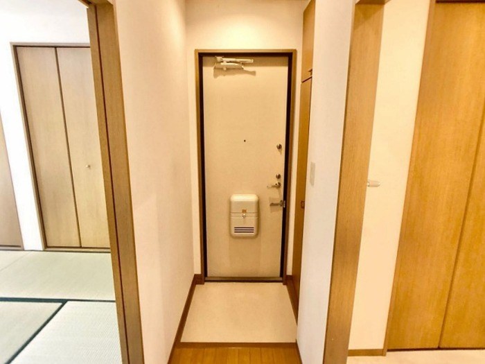 プラータ 玄関