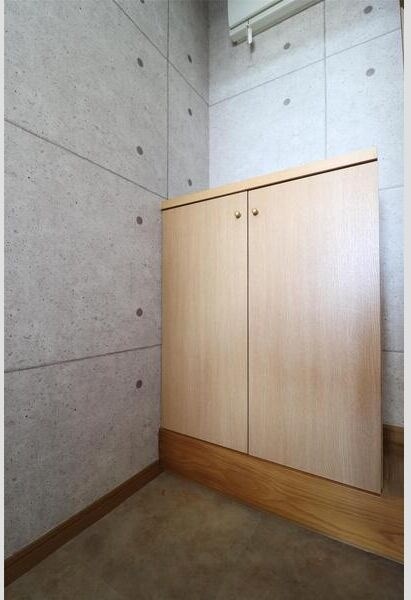 サンライズ弥栄 玄関