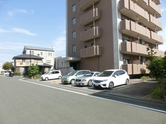 グランメール21 駐車場