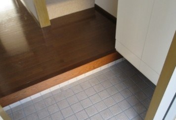ヴィヴレ蜆塚  玄関