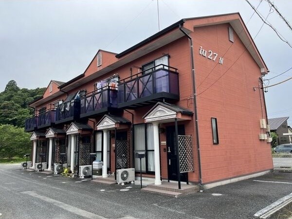 iu27N 106号室 外観