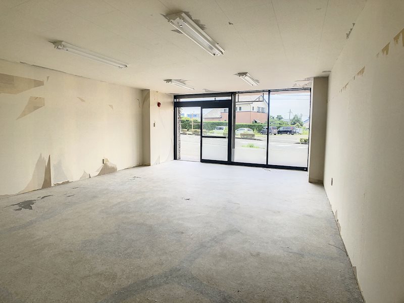 ジョナサン　今之浦ビル リビング