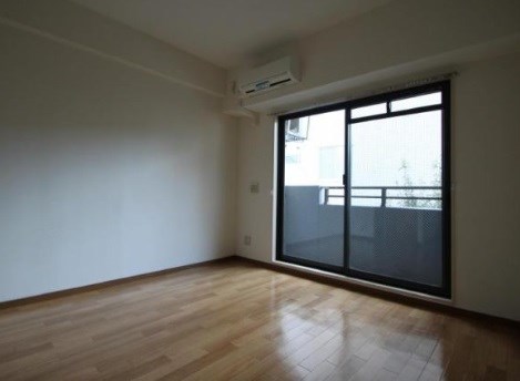 ゴールドサークル小松Ⅱ ベッドルーム