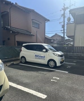 レーディゲン初生 駐車場