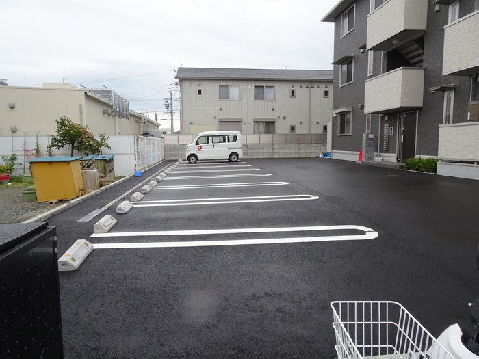 セレーネライツ 駐車場